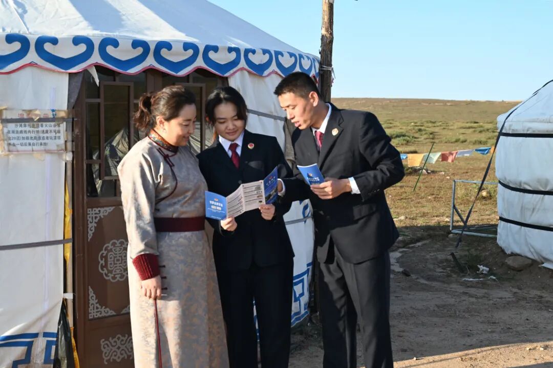 �����첼��죺��ɽ��ˮ���ػ� ����Э��������